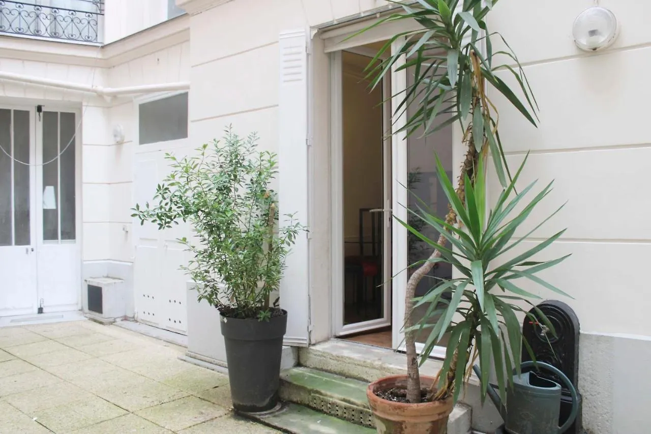 Comfortable Apartment With Beautiful Brightness Paris France